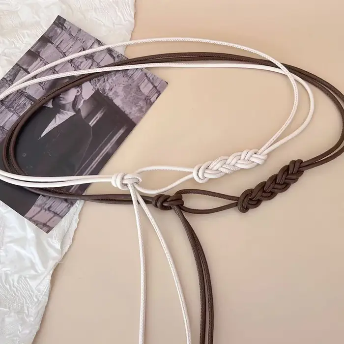 Nouvelle ceinture fine en cuir tressé avec boucle métallique