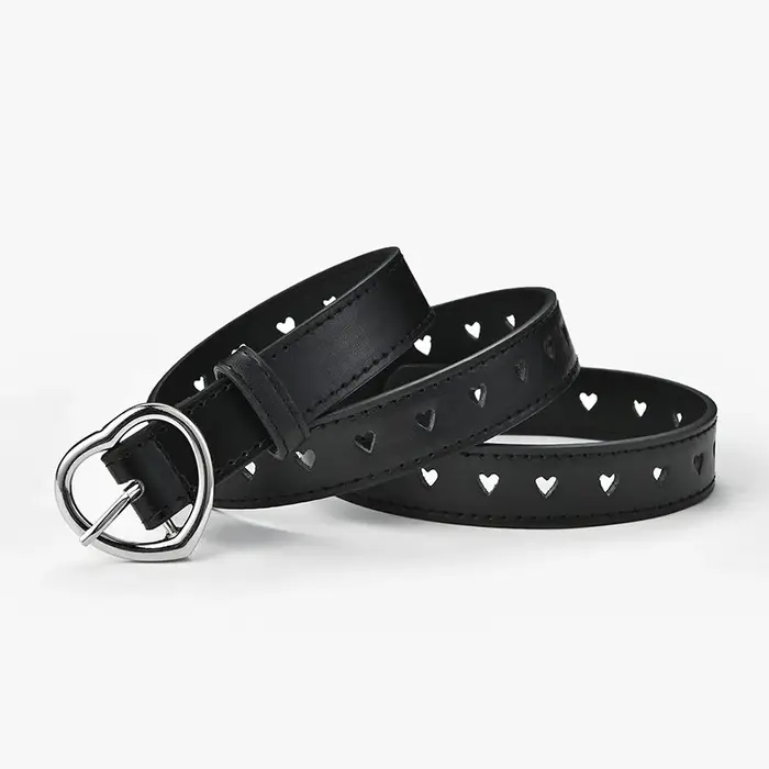 Ceinture pour femme tendance à boucle en forme de cœur