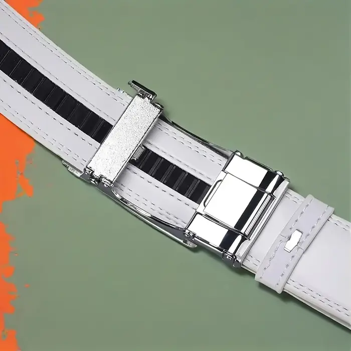 Ceinture en cuir pour homme avec boucle automatique en alliage de style racing, cadeau idéal pour une tenue professionnelle, parfait pour la fête des pères ou un anniversaire