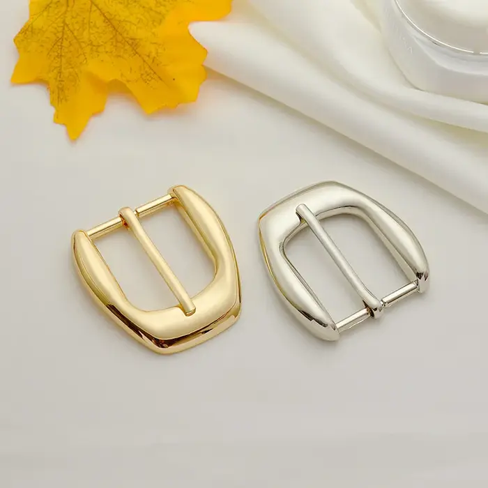 Boucles de ceinture à la mode 30mm, couleur or brillant, boucles ardillon en métal massif pour ceintures pour femmes