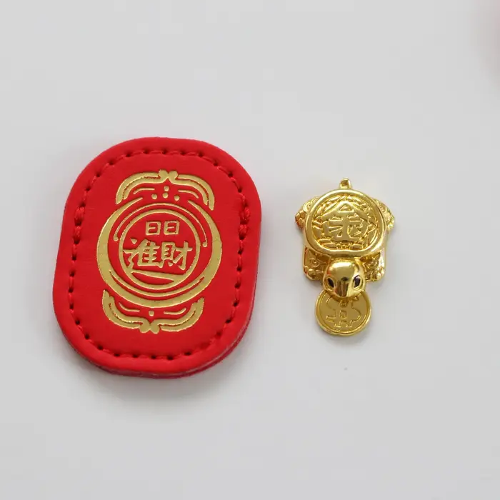 Porte-monnaie en forme de tortue dorée avec étui en cuir rouge - Attracteur de richesse Feng Shui