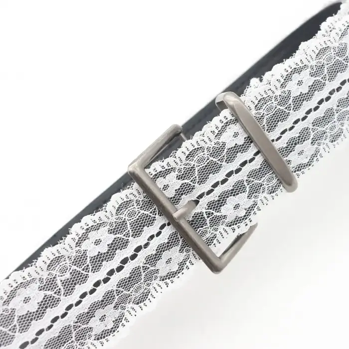 Belle ceinture de taille en dentelle en cuir blanc