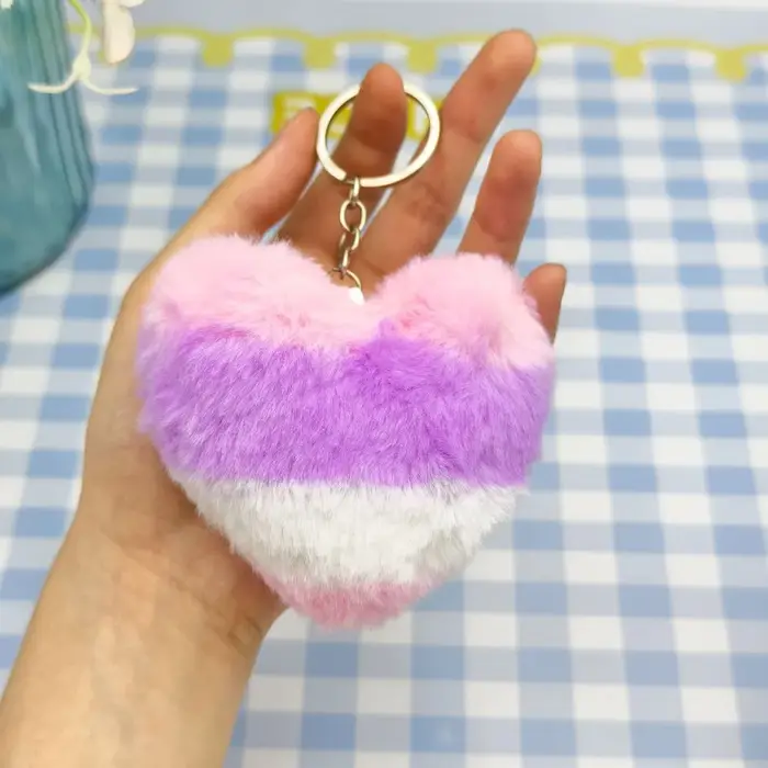 Porte-clés en peluche en forme de cœur arc-en-ciel mignon et personnalisé