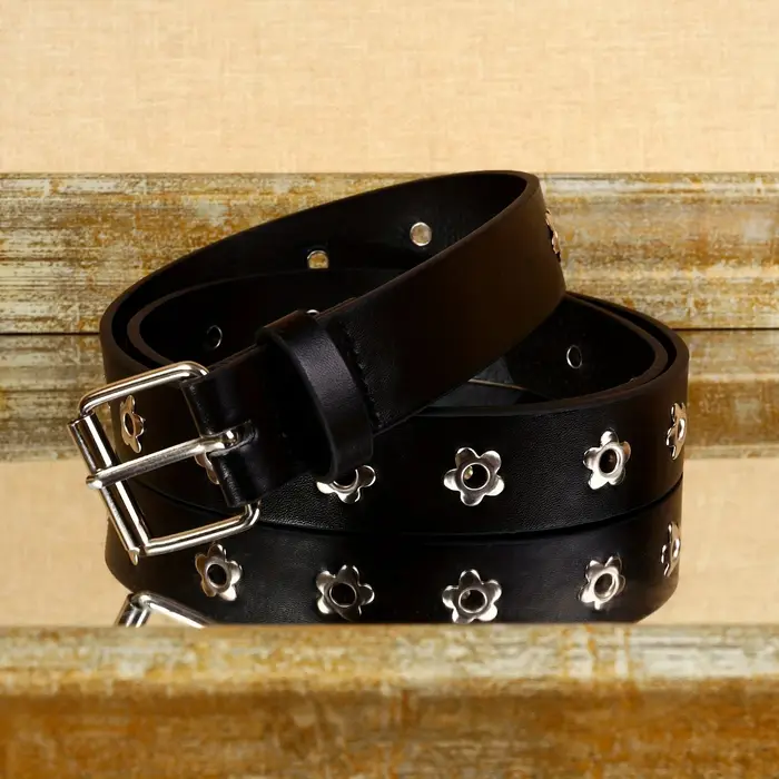 1 ceinture pour femme avec rivets floraux noirs de style Y2K, simple et polyvalente, adaptée aux sor