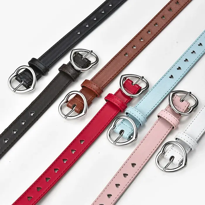Ceinture squelette pour femme avec boucle cœur