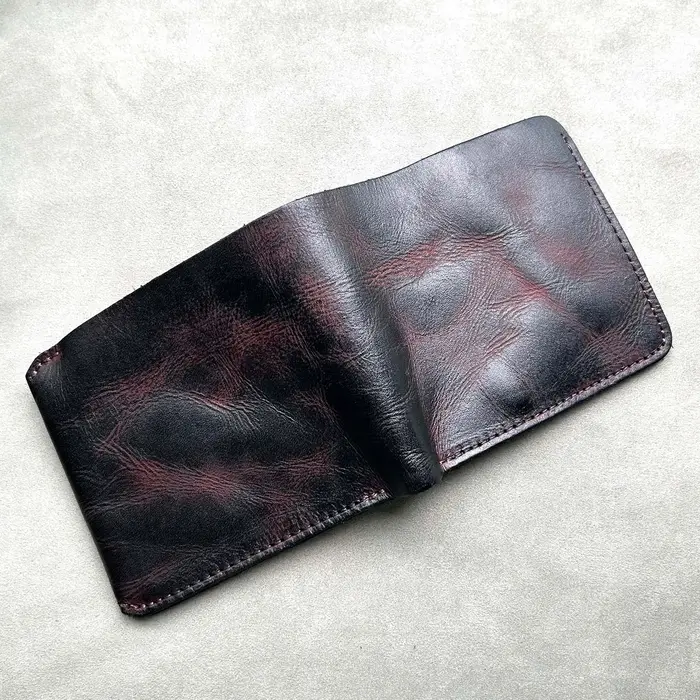 Portefeuille en cuir beige fait à la main pour hommes