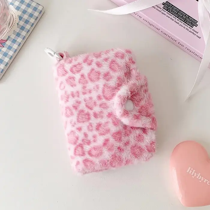 Porte-monnaie en peluche à imprimé léopard avec fermeture à pression