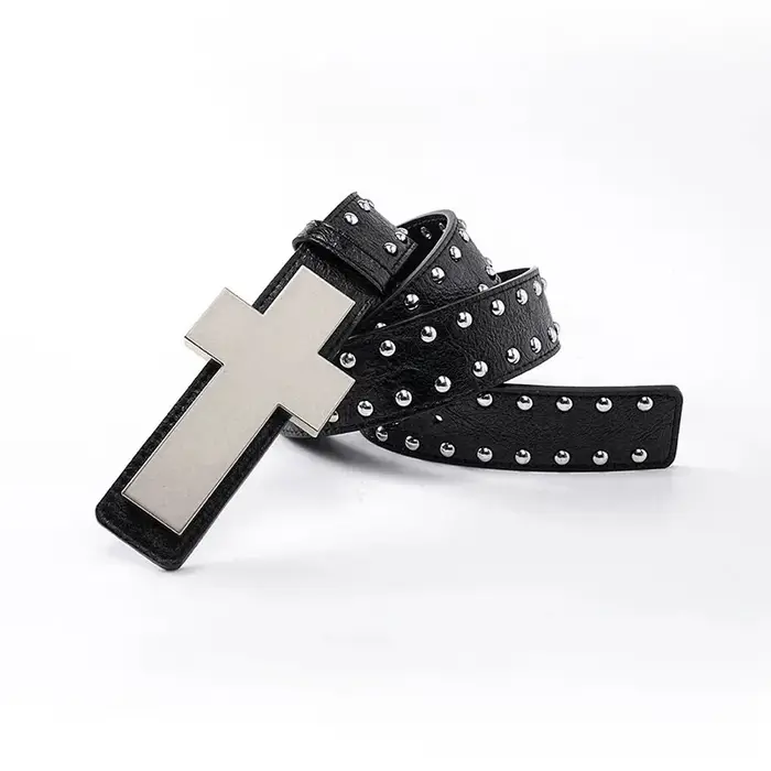Ceinture unisexe style Harajuku punk cloutée avec croix
