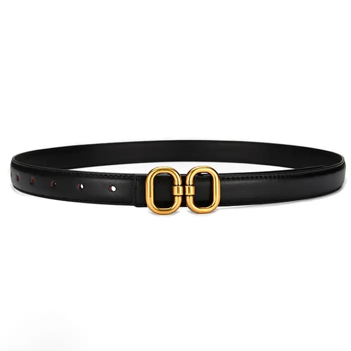 Ceinture marron d'été avec pantalon western finement assressenti
