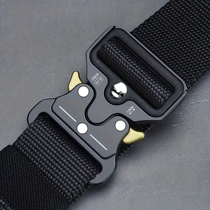 Ceinture décontractée pour hommes avec boucle en plastique réglable