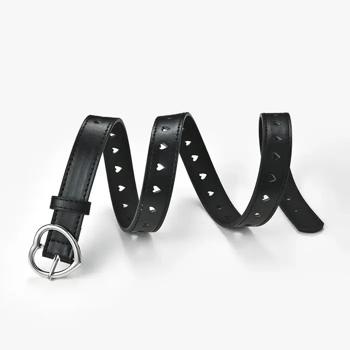 Ceinture pour femme tendance à boucle en forme de cœur