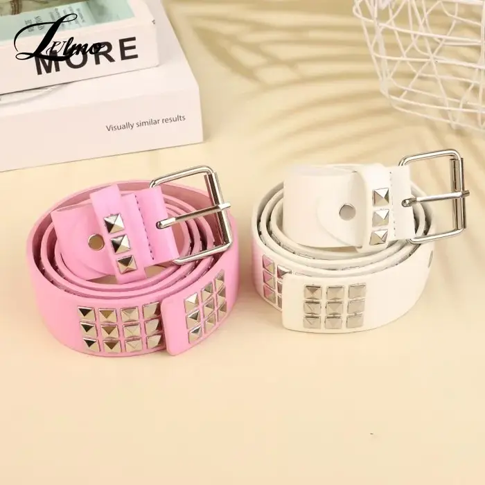 Ceinture à rivets en perles carrées roses
