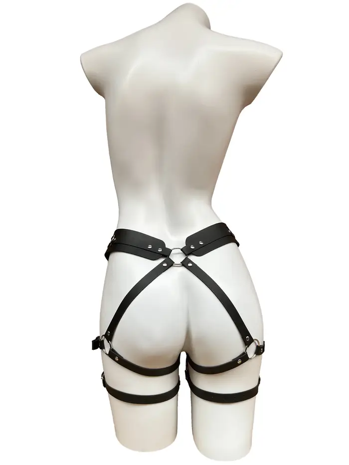 Ceinture en cuir vegan tendance avec boucle pour femme