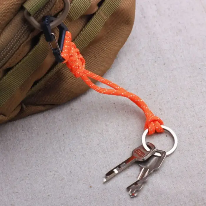 Porte-Clés Triangle en Paracorde Anti-Perte