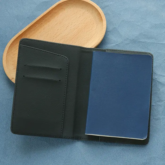Ensemble porte-passeport et étiquette de bagage personnalisés