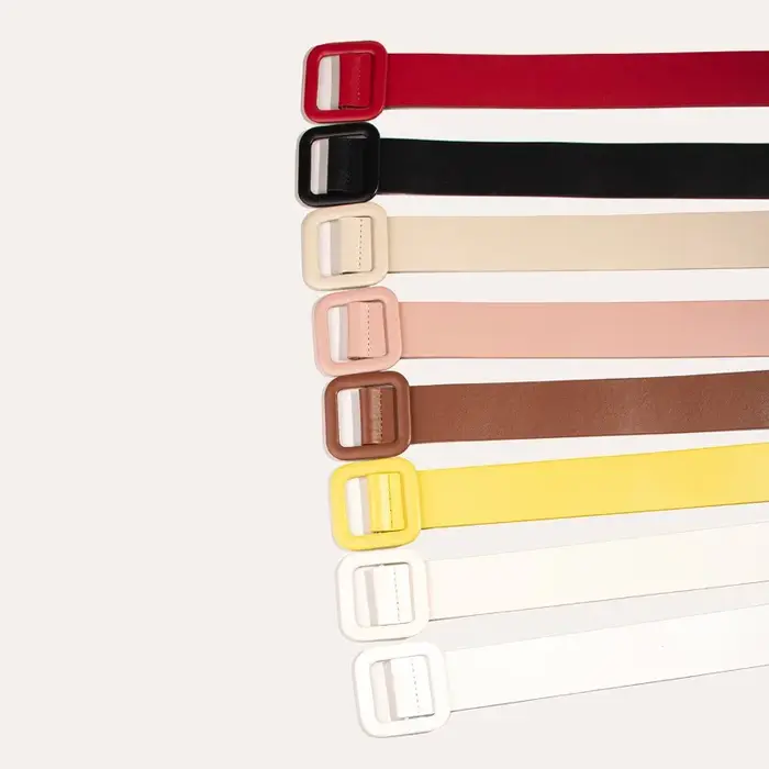 Ceinture à boucle carrée simple
