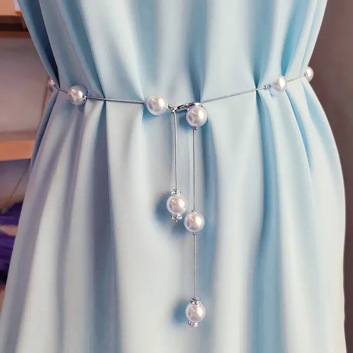 Ceinture fine en métal réglable pour femme