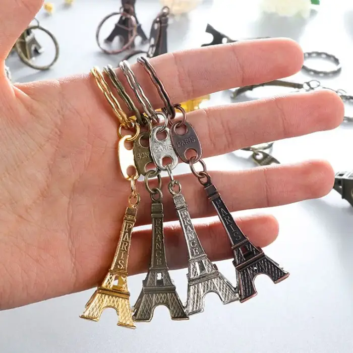 Porte-clés en métal Tour Eiffel