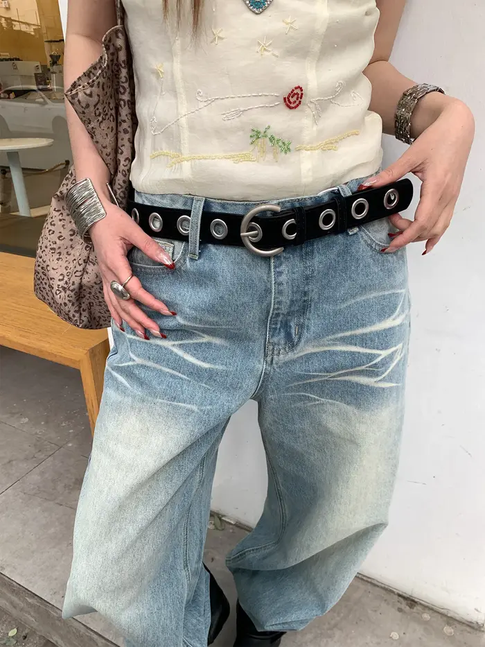 Ceinture en cuir noire haut de gamme pour femme, nouveau design de niche, sans trous, ajustable à la