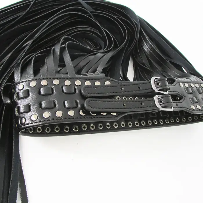 Fantastique longue frange ceinture en cuir noir ceintures de créateur pour les femmes longs glands boucle ardillon