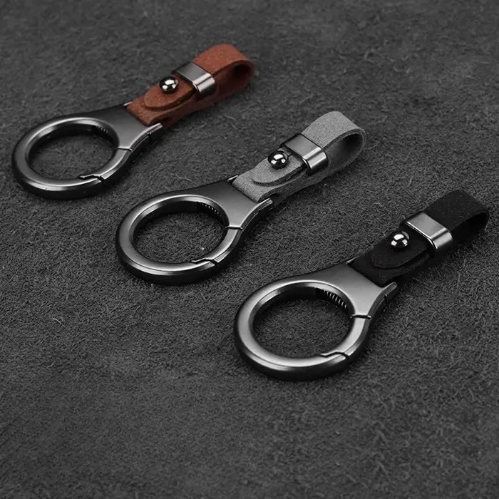 1 porte-clés minimaliste en daim