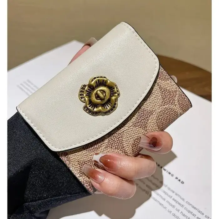 Portefeuille de rangement multifonctionnel haut de gamme en cuir de camélia, exquis, compact, multi-