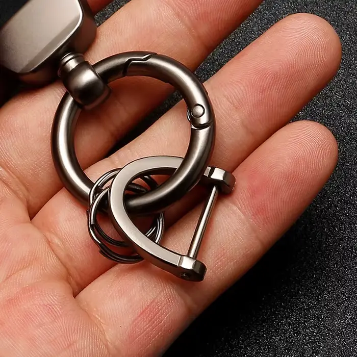 Porte-clés de luxe à la mode pour hommes et femmes