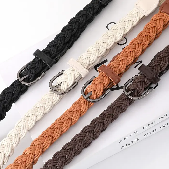 Ceinture fine tressée en corde de chanvre avec décoration de chaîne de taille, boucle noire simple, petite ceinture en cuir avec nœud en corde de cire pour femmes