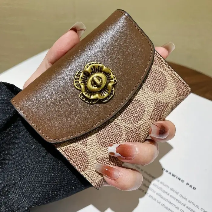 Portefeuille de rangement multifonctionnel haut de gamme en cuir de camélia