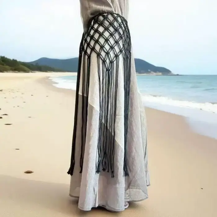 Ceinture en macramé tressée à la main avec pompons